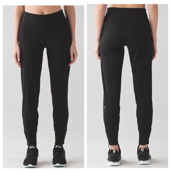 Lululemon Fresh Tracks Pant Joggers 